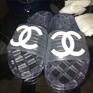 Chanel slides